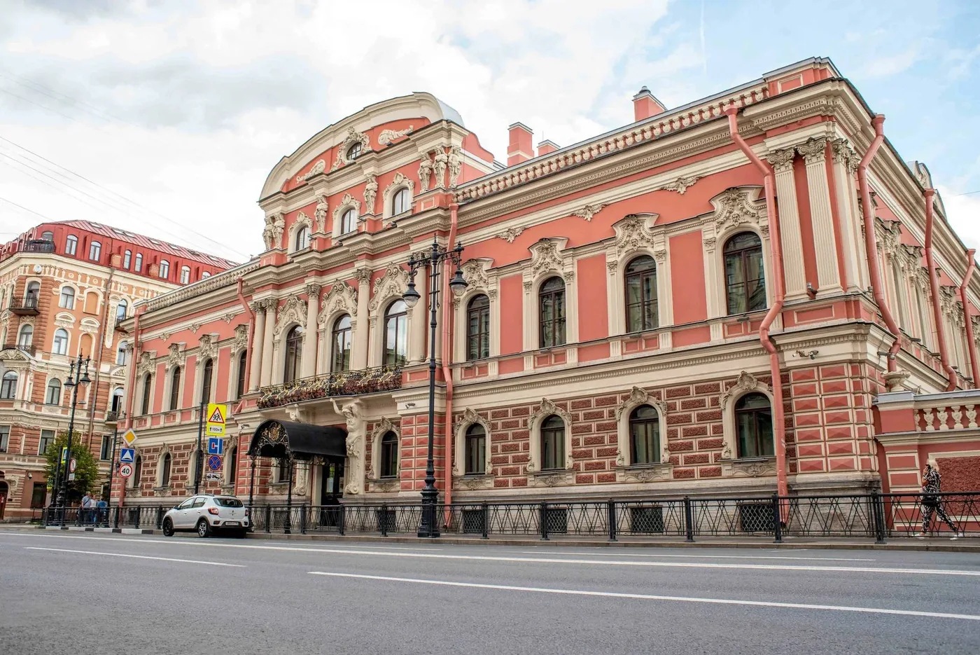Особняк в Санкт-Петербурге