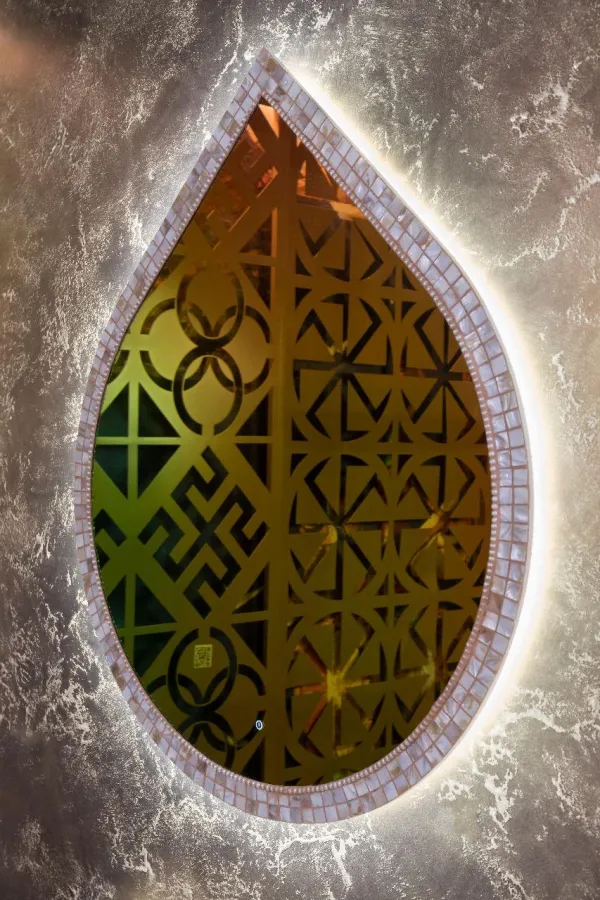 Зеркало " Радость", Мария Трещукова