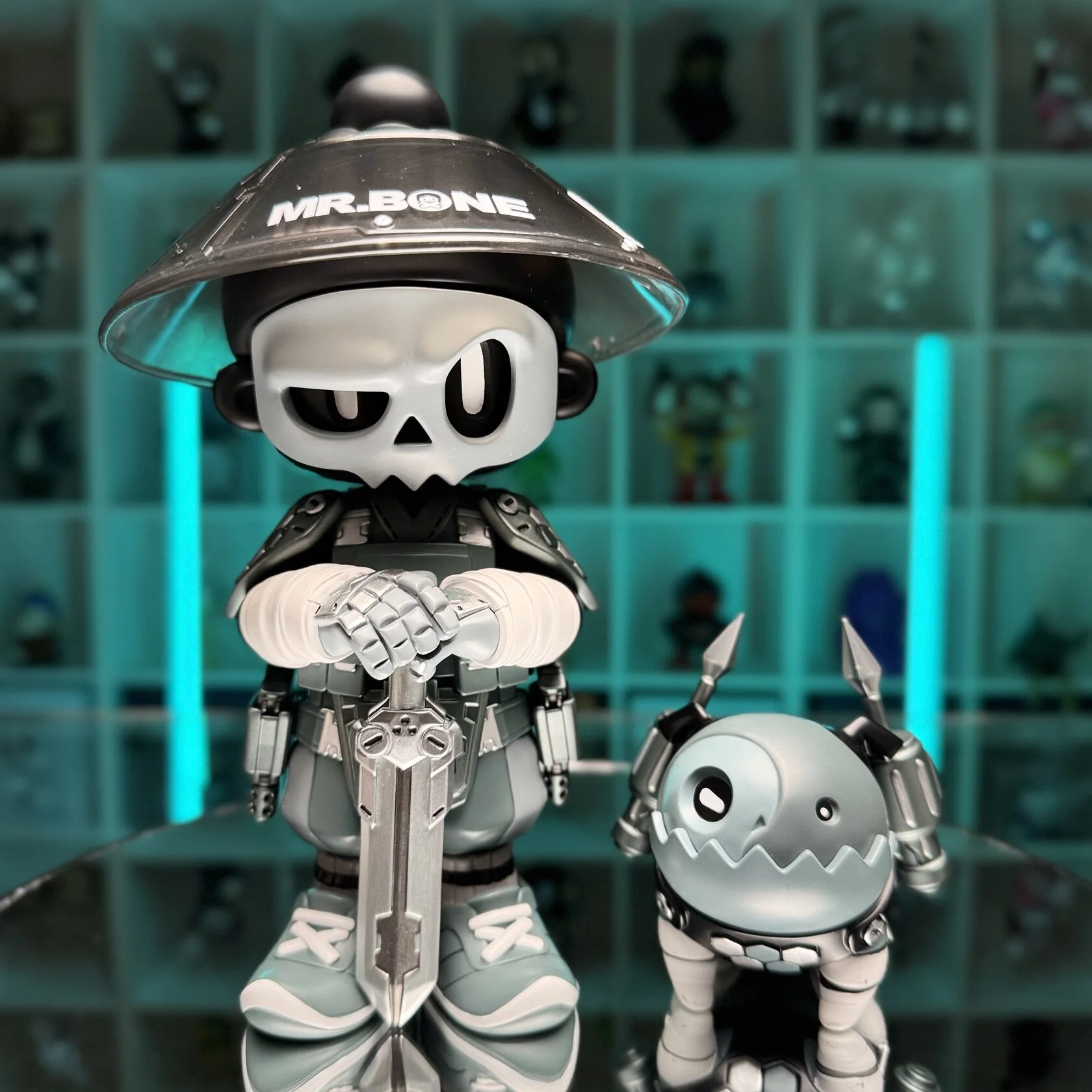 Mr.bone cybers