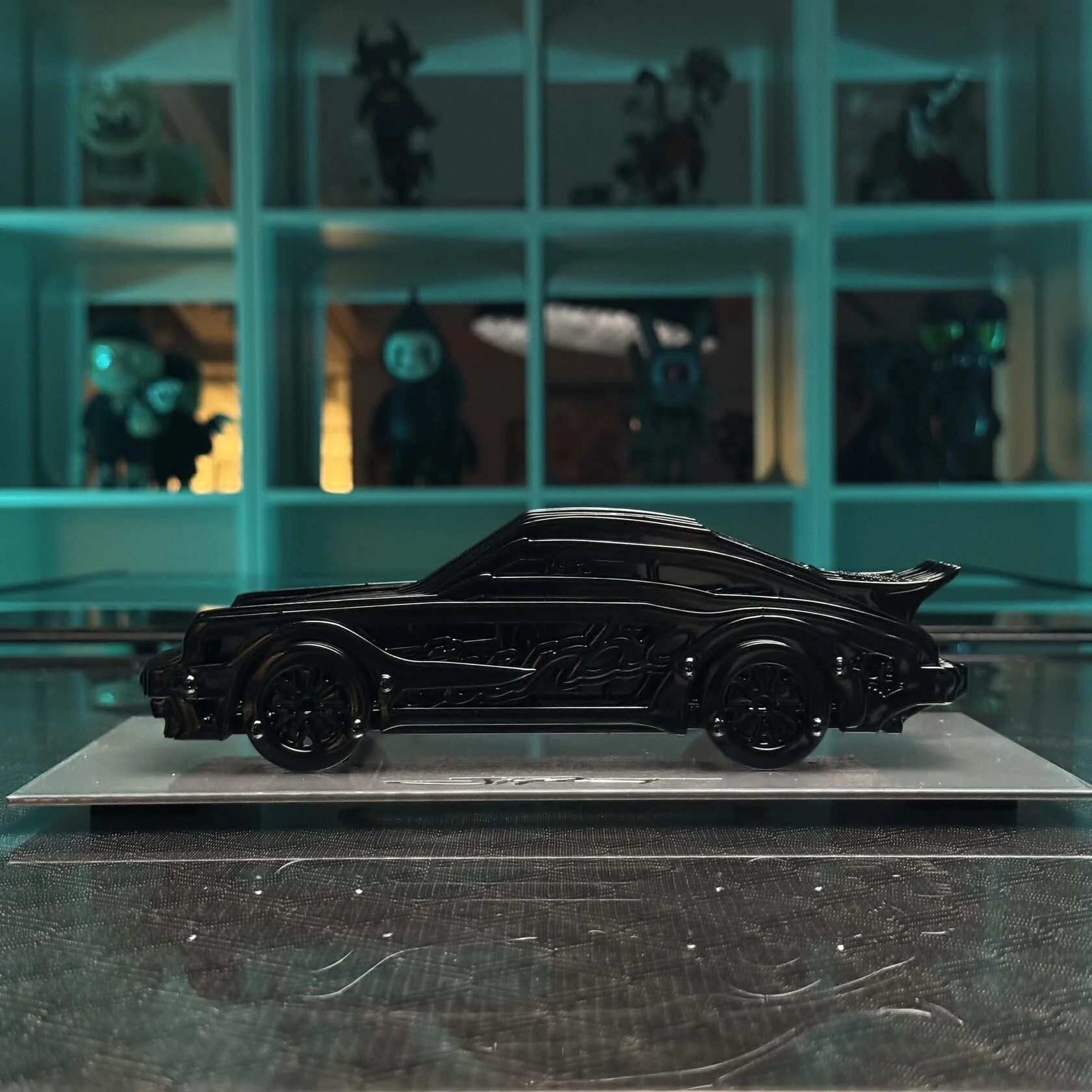 Porsche black